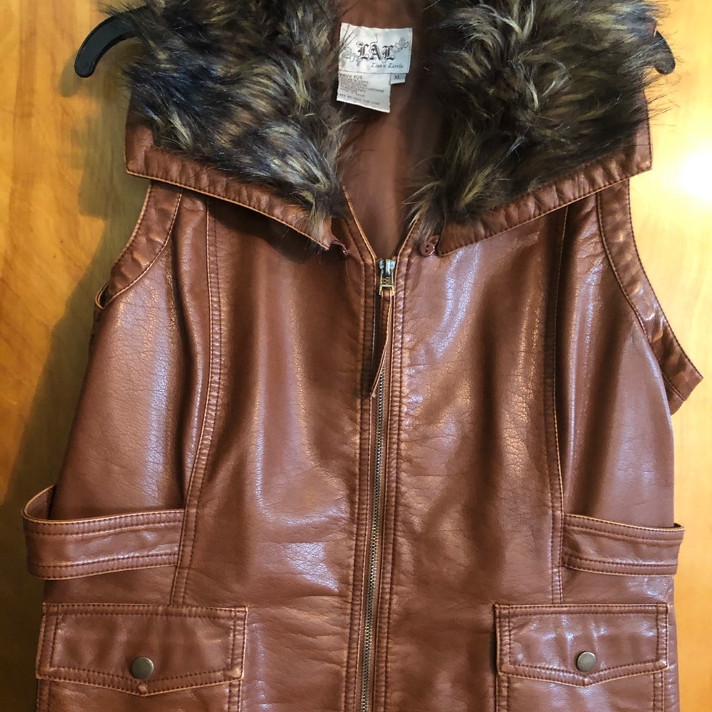 Leather Vest with removable faux fur collar